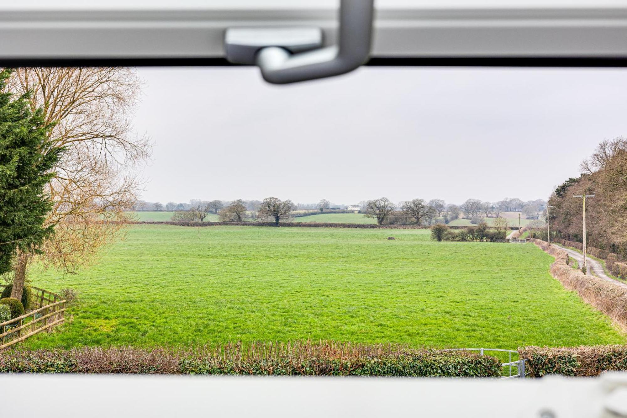 Vila Oak Tree Hideaway Whitchurch  Exteriér fotografie